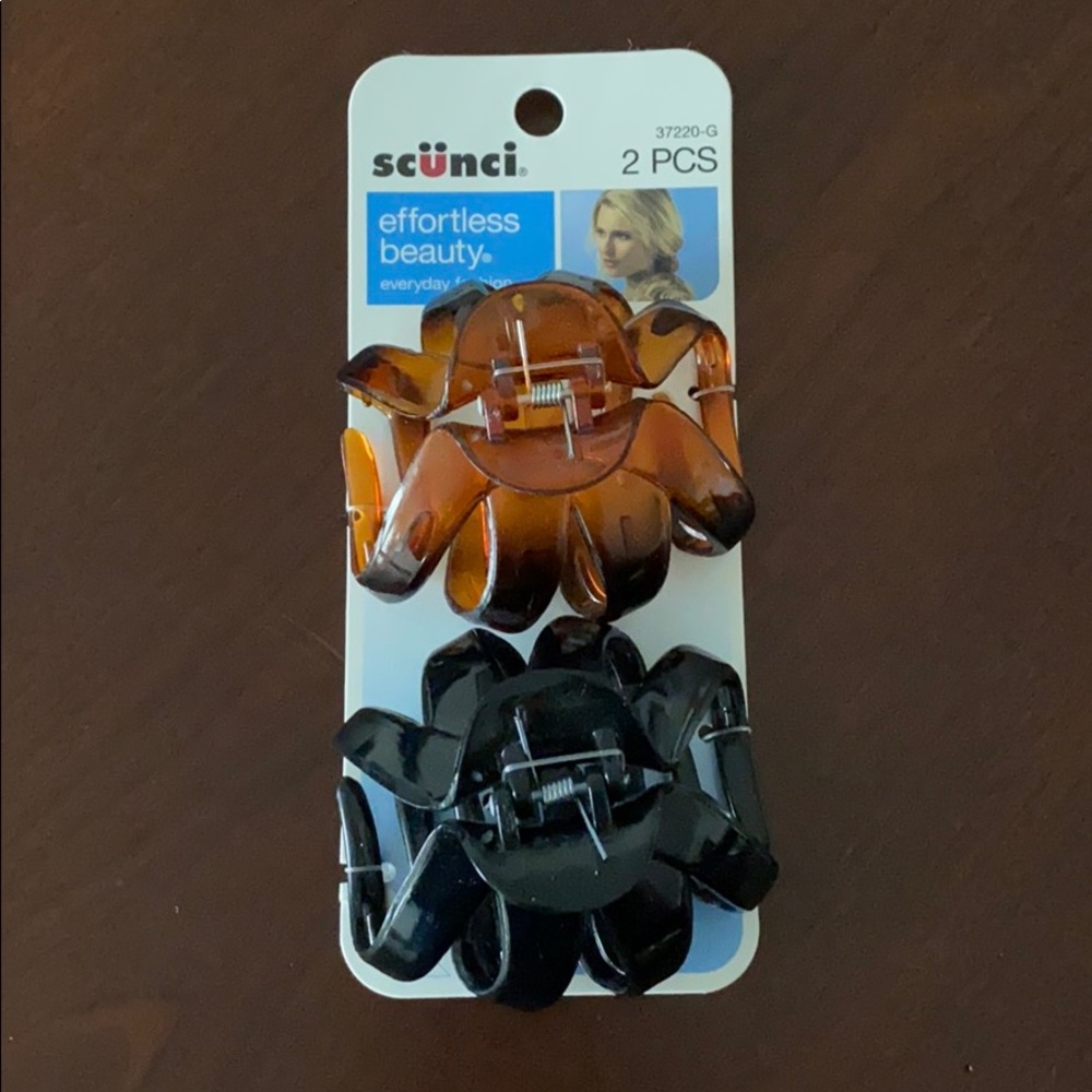 New Scrunci Clips